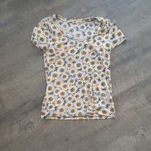 Urban Outfitters Sunflower Tee - M